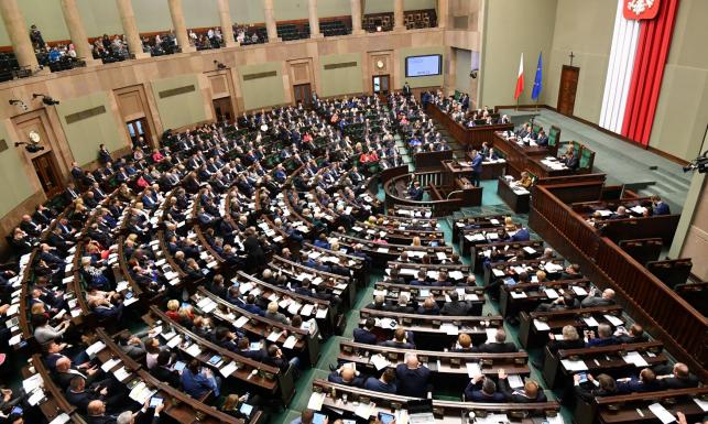 Sejm uchwalił nowelizację ustawy o KRS. PO apeluje do prezydenta o zawetowanie
