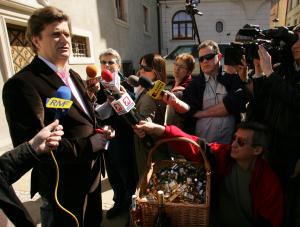 Palikot: Małpeczki są na kaca