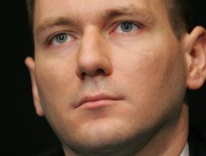 Farfał: Lis manipulowała materiałami
