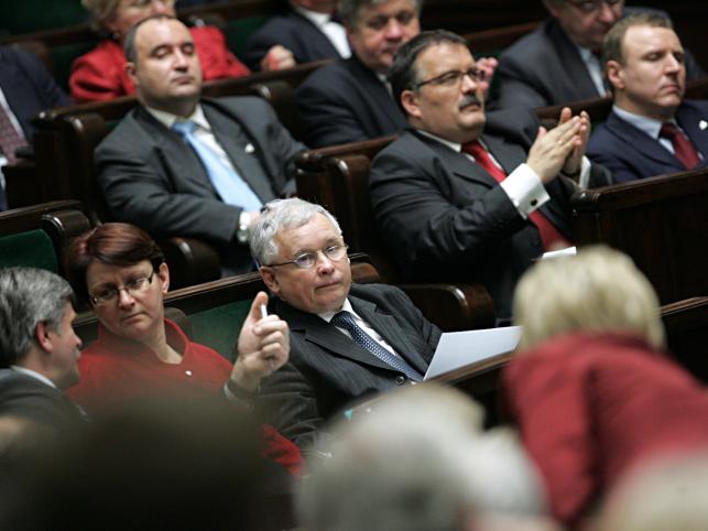 PiS będzie bić w PO stoczniami i Steibach
