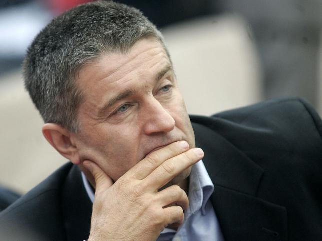 Władysław Frasyniuk nie wierzy we współpracę księdza Jankowskiego z SB 