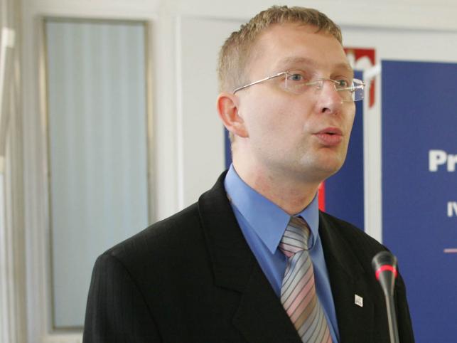Posłowie PiS założyli Towarzystwo Katolickie