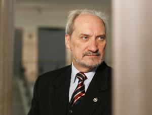 Macierewicz: Pozwę Tuska