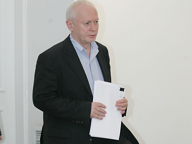 Boni: Rząd będzie pomagał spłacać kredyty do końca 2010 roku