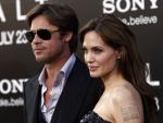 Angelina i Brad na premierze Salt