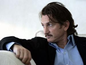 Sean Penn zagra z córką Bono