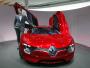 Szef designu Renault Laurens Van Den Acker i samochód koncepcyjny DeZir