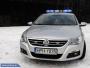 Polscy policjanci z roku na rok dysponują coraz nowszym sprzętem. Od niedawna na Mazowszu można zobaczyć volkswagena passata CC w srebrno-niebieskich barwach, który jest nowym narzędziem do walki z piratami drogowymi. 