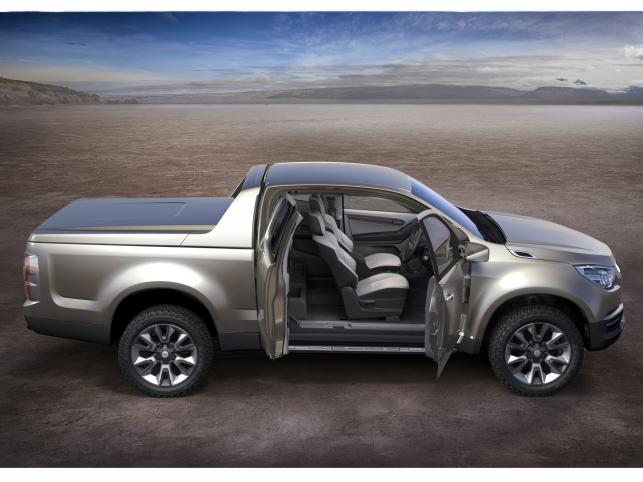Chevrolet Colorado wejdzie do sprzedaży w Tajlandii w tym roku, zaś na pozostałe rynki zostanie prawdopodobnie wprowadzone w roku 2012...