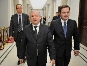 PiS już nie w żałobie? Ze strony partii zniknęła czarna wstążka