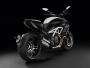 Oto diabelskie Ducati zaczarowane przez AMG