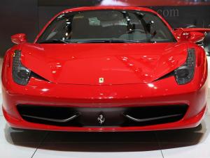 Mesut Oezil kupił ferrari za milion złotych