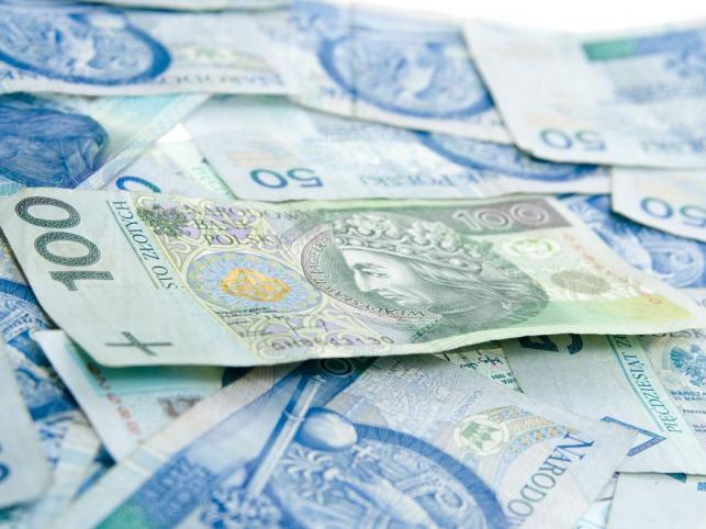 Zdolność kredytowa 3-osobowej rodziny zmniejszyła się średnio o 8 proc.