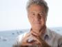 Dustin Hoffman. Stracił dziewictwo w ciemnym pomieszczeniu ze starszą od siebie kobietą, która przez cały czas myślała, że kocha się z jego starszym bratem  