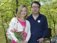 Zakochani Monika Richardson i Zbigniew Zamachowski u Anny Dymnej