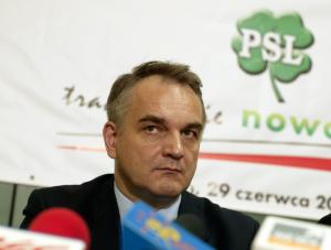 Pawlak atakuje Piterę za jej raport o zatrudnianiu rodzin PSL