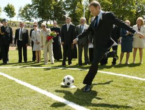 Premier Donald Tusk pochwali się zdrowiem