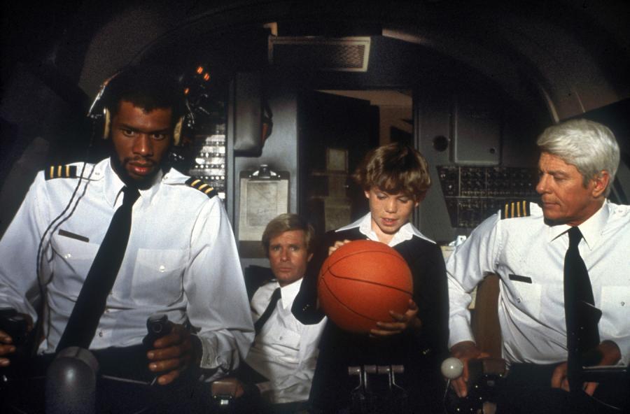 1. "Czy leci z nami pilot?"