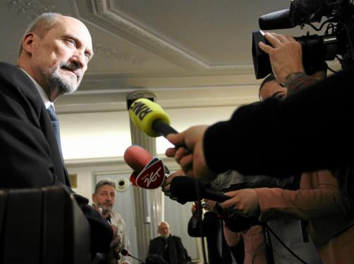 Macierewicz: 24 świadków widziało lub słyszało wybuch
