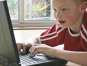 Czy wiesz, co twoje dziecko robi w Internecie