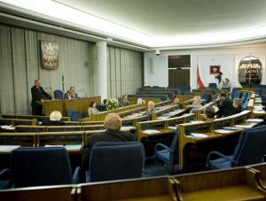 Jest kryzys, ale Senat kupuje marmury