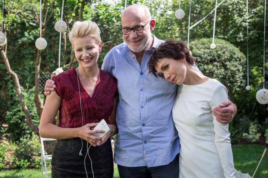 Małgorzata Kożuchowska, Piotr Machalica i Olga Bołądź w komedii "Kochaj"