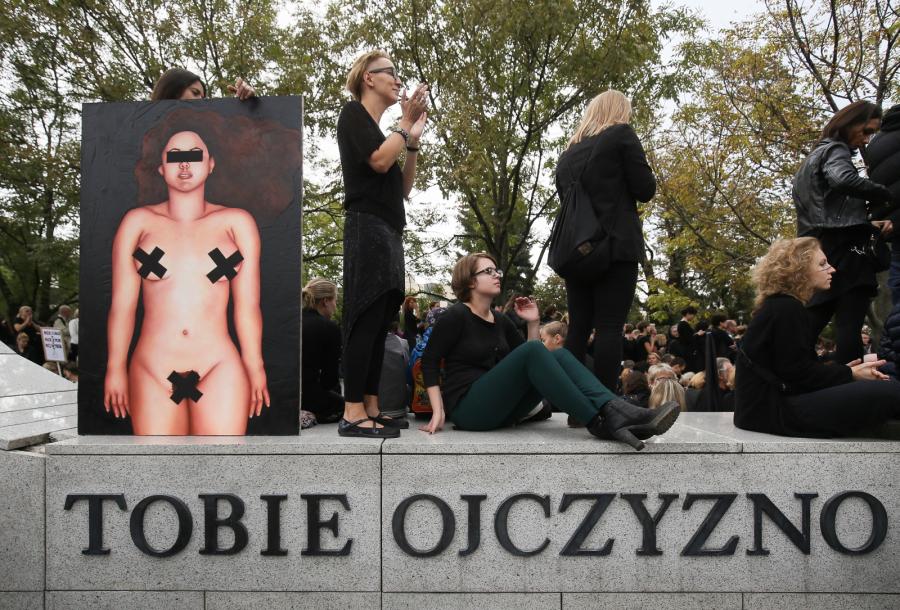 CZARNY PROTEST PRZED SEJMEM